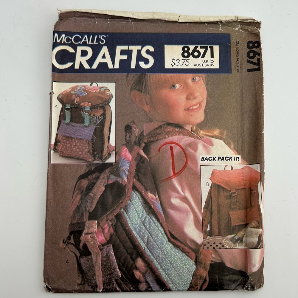🪡  MCCALL'S BACKPACK SEWING PATTERN 8671